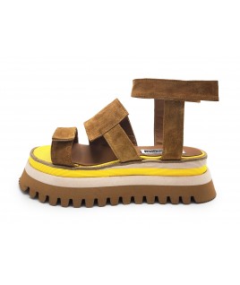 Rock Me Sandals in Camel