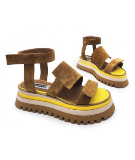 Rock Me Sandals in Camel
