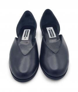 Black Simple Flats