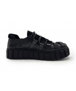 Labyrinth Sneakers In Black