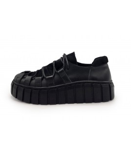 Labyrinth Sneakers In Black