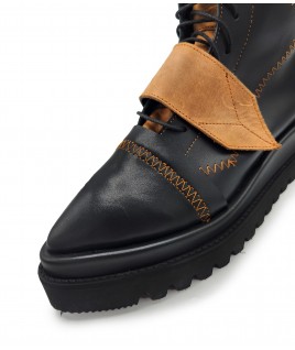 Arrows Boots In Black & Beige