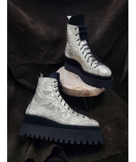 Eclat Boots In Silver