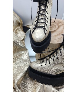 Eclat Boots In Silver