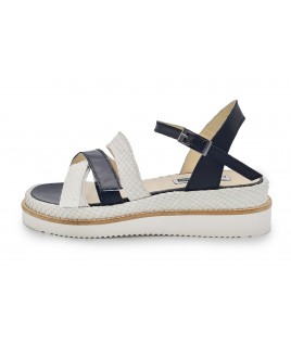 Xo Xo Sandals In White Textured Leather