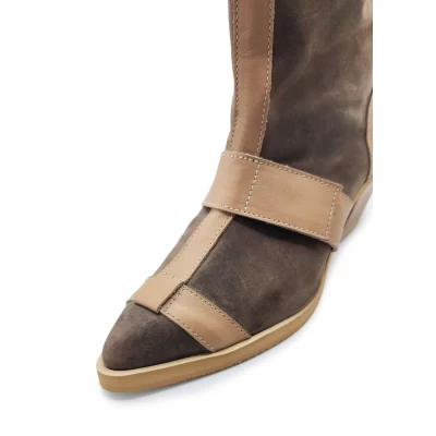 Guilty Boots in Brown Shades