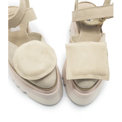 copy of Labyrinth  Balerinas  In Shades Of Beige