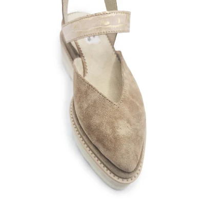 Simple Beige & Gold Flats