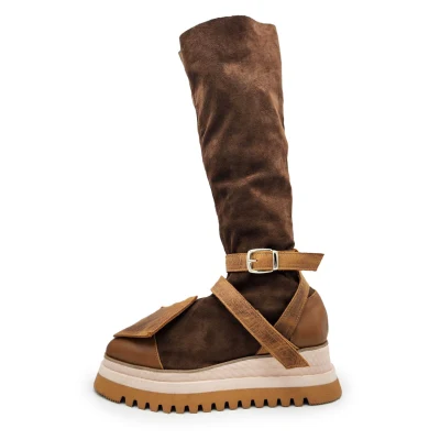 Velurans Boots In Shades Of Brown