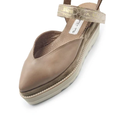Simple Beige & Gold Flats