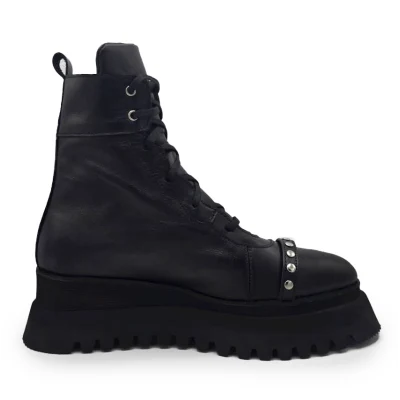 Pins Boots In Black