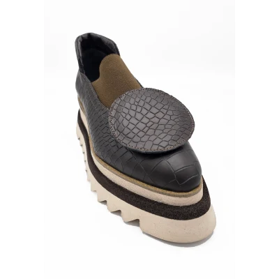 Geometrical Flats In Brown