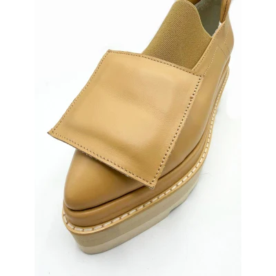The Geometric Flats