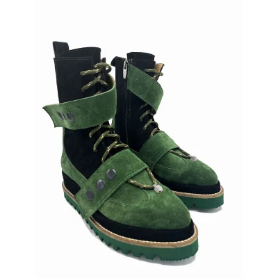 PIN me in green and black