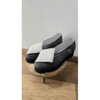 Geometrical Flats In Grey