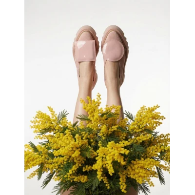 The Geometric Flats in pale pink