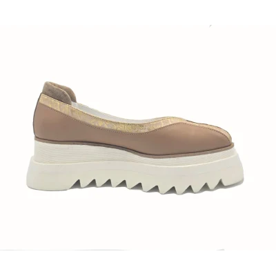 Follow the Line Flats In Mocha Leather