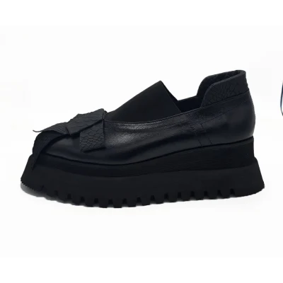 Bow Flats in crock black