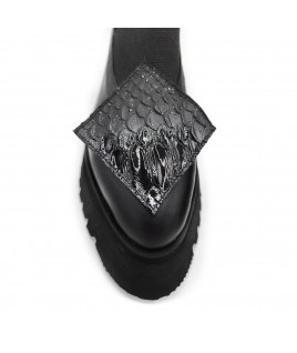 Black Diamond Flats