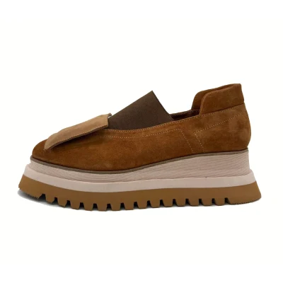 Geometrical Flats In Pale Beige & Camel