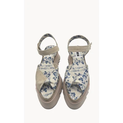 Double Fold Flats In Blue Flowers