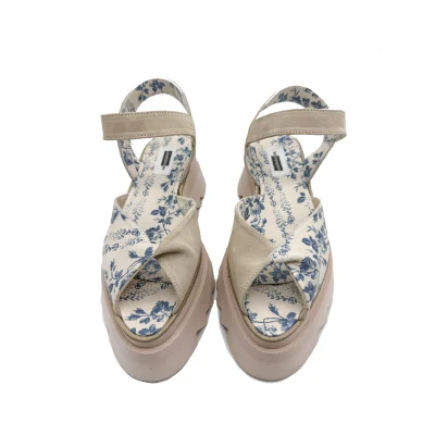 Double Fold Flats In Blue Flowers
