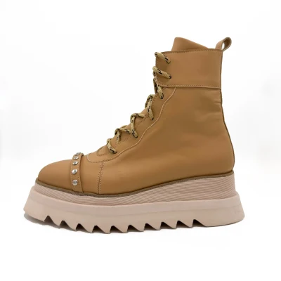 Pins Boots In Beige