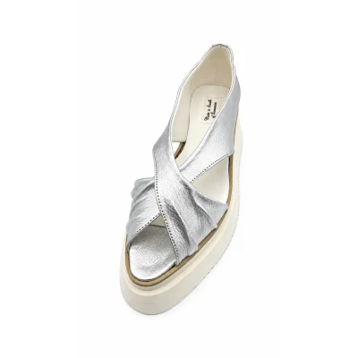 Twist Flats In Silver
