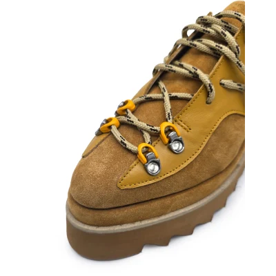 Monstera Shoes in Camel Shades