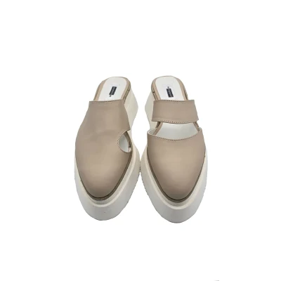 Moon Shoes In Beige