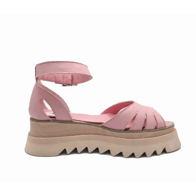 Breeze Sandals In Pink