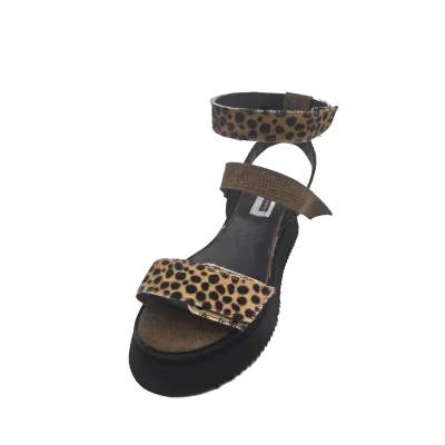 Straps Sandals In two shades of Brown