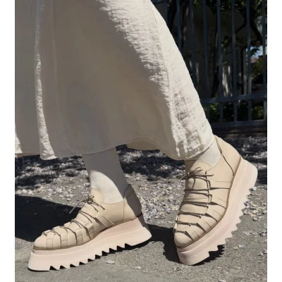 Labyrinth Shoes In Light Beige