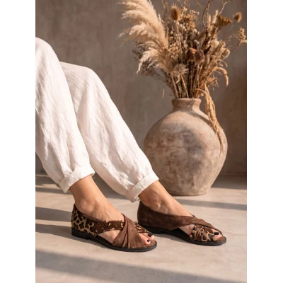Twist Flats In Brown