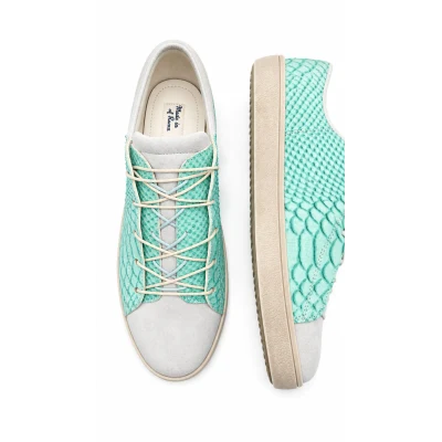 Sneakers In Mint Green