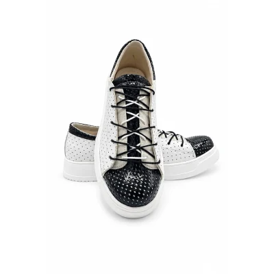 Sneakers In Black&White