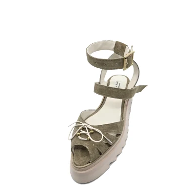 Breeze Flats In Beige