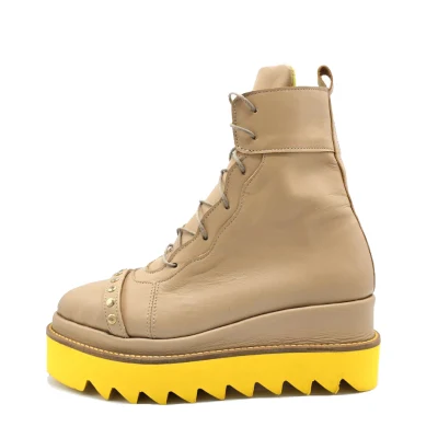 Pins Boots In Beige