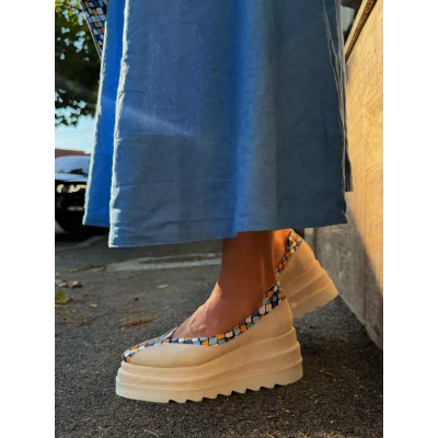 Follow the Line Flats