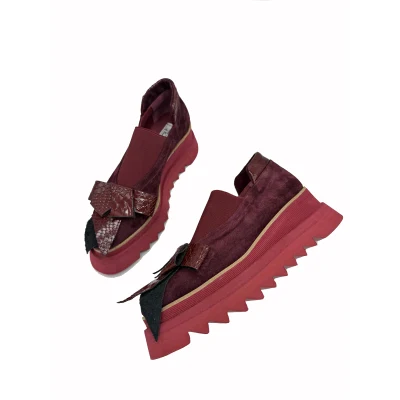 Bow Flats In Burgundy