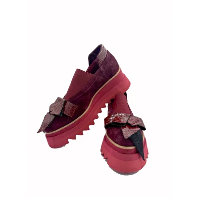 Bow Flats In Burgundy