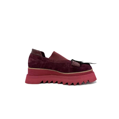 Bow Flats In Burgundy