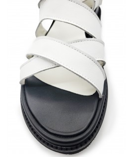 XO XO Sandals in White