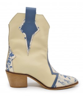 Stormy Boots in Flower Print