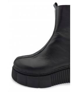 Ribbon Boots In Black Leather