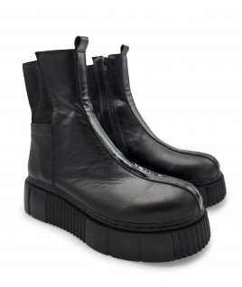 Ribbon Boots In Black Leather